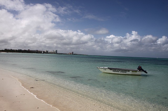 Zonvakantie, strand, boot, Aruba