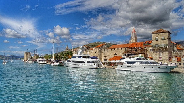 Vakantie Trogir Kroatië zee boten