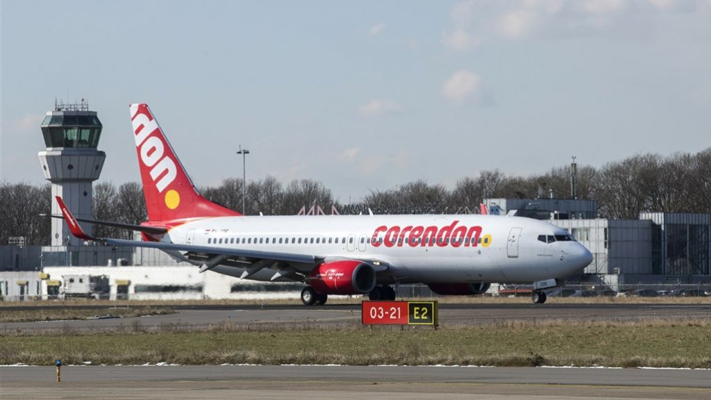 Corendon vliegtuig Maastricht Aachen Airport