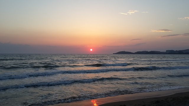 Kuşadasi Turkijke vakantie zonsondergang