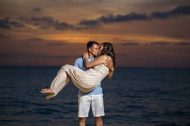 Vakantie Aruba zee paar romantiek