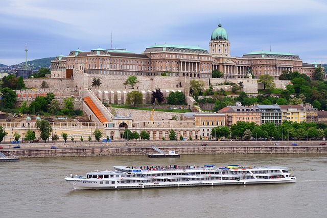 Hongarije Budapest kasteel boot vakantie